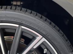 Обновленный спортивный костюм 740Li xDrive Executive M 2019 года 2019 facelifted 740Li xDrive executive M sports suit Фото 49 из 122