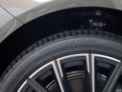 Обновленный спортивный костюм 740Li xDrive Executive M 2019 года 2019 facelifted 740Li xDrive executive M sports suit Фото 45 из 122