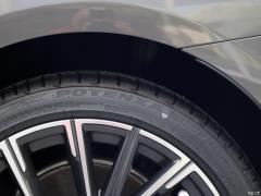 Обновленный спортивный костюм 740Li xDrive Executive M 2019 года 2019 facelifted 740Li xDrive executive M sports suit Фото 53 из 122