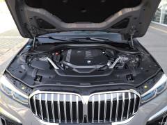 Обновленный спортивный костюм 740Li xDrive Executive M 2019 года 2019 facelifted 740Li xDrive executive M sports suit Фото 14 из 122