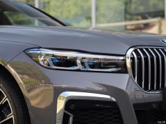 Обновленный спортивный костюм 740Li xDrive Executive M 2019 года 2019 facelifted 740Li xDrive executive M sports suit Фото 22 из 122