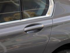 Обновленный спортивный костюм 740Li xDrive Executive M 2019 года 2019 facelifted 740Li xDrive executive M sports suit Фото 40 из 122