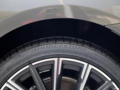 Обновленный спортивный костюм 740Li xDrive Executive M 2019 года 2019 facelifted 740Li xDrive executive M sports suit Фото 51 из 122
