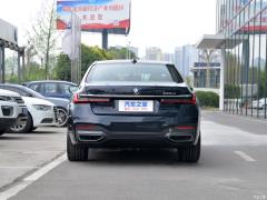 Спортивный костюм 740Li Leading M 2019 с подтяжкой лица 2019 facelift 740Li leading M sports suit Фото 6 из 74
