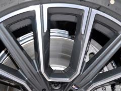 Спортивный костюм 740Li Leading M 2019 с подтяжкой лица 2019 facelift 740Li leading M sports suit Фото 49 из 74