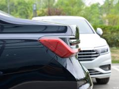 Спортивный костюм 740Li Leading M 2019 с подтяжкой лица 2019 facelift 740Li leading M sports suit Фото 57 из 74