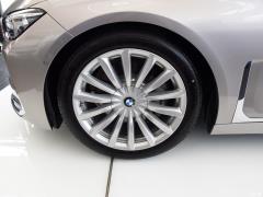 Роскошный набор 730Li для подтяжки лица 2019 года 2019 facelift 730Li luxury set Фото 22 из 43
