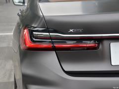 Обновленный спортивный костюм 750Li xDrive V8 M 2019 года 2019 facelifted 750Li xDrive V8 M sports suit Фото 54 из 72