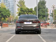 Обновленный спортивный костюм 750Li xDrive V8 M 2019 года 2019 facelifted 750Li xDrive V8 M sports suit Фото 6 из 72