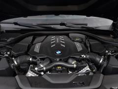 Обновленный спортивный костюм 750Li xDrive V8 M 2019 года 2019 facelifted 750Li xDrive V8 M sports suit Фото 10 из 72