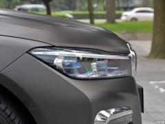 Обновленный спортивный костюм 750Li xDrive V8 M 2019 года 2019 facelifted 750Li xDrive V8 M sports suit Фото 18 из 72