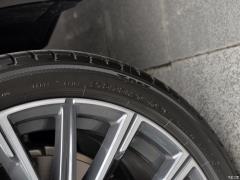 Обновленный спортивный костюм 750Li xDrive V8 M 2019 года 2019 facelifted 750Li xDrive V8 M sports suit Фото 43 из 72
