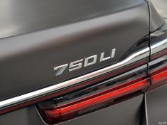 Обновленный спортивный костюм 750Li xDrive V8 M 2019 года 2019 facelifted 750Li xDrive V8 M sports suit Фото 58 из 72