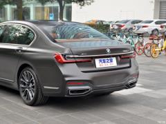 Обновленный спортивный костюм 750Li xDrive V8 M 2019 года 2019 facelifted 750Li xDrive V8 M sports suit Фото 49 из 72