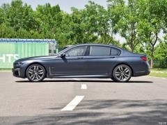 Обновленный спортивный костюм M760Li xDrive V12 2019 года 2019 facelifted M760Li xDrive V12 sports suit Фото 4 из 108