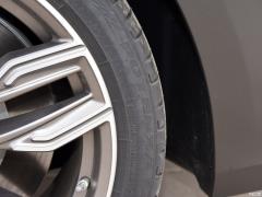 Обновленный спортивный костюм M760Li xDrive V12 2019 года 2019 facelifted M760Li xDrive V12 sports suit Фото 82 из 108