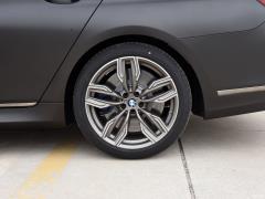 Обновленный спортивный костюм M760Li xDrive V12 2019 года 2019 facelifted M760Li xDrive V12 sports suit Фото 80 из 108