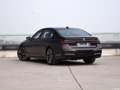 Обновленный спортивный костюм M760Li xDrive V12 2019 года 2019 facelifted M760Li xDrive V12 sports suit Фото 12 из 108