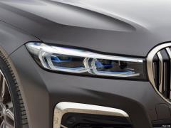 Обновленный спортивный костюм M760Li xDrive V12 2019 года 2019 facelifted M760Li xDrive V12 sports suit Фото 55 из 108