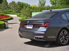 Обновленный спортивный костюм M760Li xDrive V12 2019 года 2019 facelifted M760Li xDrive V12 sports suit Фото 33 из 108