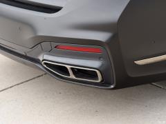 Обновленный спортивный костюм M760Li xDrive V12 2019 года 2019 facelifted M760Li xDrive V12 sports suit Фото 96 из 108