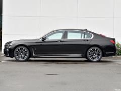 Эксклюзивный спортивный костюм M 740Li с подтяжкой лица 2019 года 2019 facelift 740Li exclusive M sports suit Фото 10 из 200