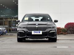 Эксклюзивный спортивный костюм M 740Li с подтяжкой лица 2019 года 2019 facelift 740Li exclusive M sports suit Фото 8 из 200