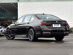 Эксклюзивный спортивный костюм M 740Li с подтяжкой лица 2019 года 2019 facelift 740Li exclusive M sports suit Фото 11 из 200