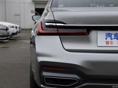 Обновленный спортивный костюм 730Li M 2019 года 2019 facelifted 730Li M sports suit Фото 55 из 72