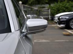 Обновленный спортивный костюм 730Li M 2019 года 2019 facelifted 730Li M sports suit Фото 32 из 72