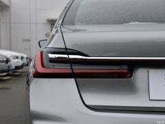 Обновленный спортивный костюм 730Li M 2019 года 2019 facelifted 730Li M sports suit Фото 56 из 72