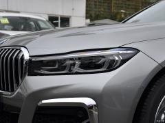 Обновленный спортивный костюм 730Li M 2019 года 2019 facelifted 730Li M sports suit Фото 29 из 72
