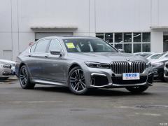 Обновленный спортивный костюм 730Li M 2019 года 2019 facelifted 730Li M sports suit Фото 3 из 72