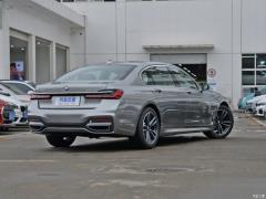 Обновленный спортивный костюм 730Li M 2019 года 2019 facelifted 730Li M sports suit Фото 7 из 72