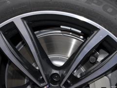 Обновленный спортивный костюм 730Li M 2019 года 2019 facelifted 730Li M sports suit Фото 45 из 72