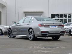 Обновленный спортивный костюм 730Li M 2019 года 2019 facelifted 730Li M sports suit Фото 5 из 72