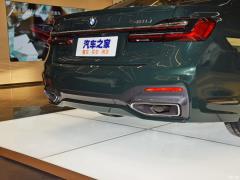 Обновленный спортивный костюм 740Li xDrive Executive M 2019 года 2019 facelifted 740Li xDrive executive M sports suit Фото 53 из 54