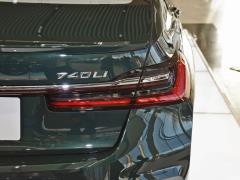 Обновленный спортивный костюм 740Li xDrive Executive M 2019 года 2019 facelifted 740Li xDrive executive M sports suit Фото 49 из 54