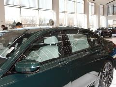 Обновленный спортивный костюм 740Li xDrive Executive M 2019 года 2019 facelifted 740Li xDrive executive M sports suit Фото 31 из 54