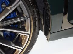 Обновленный спортивный костюм 740Li xDrive Executive M 2019 года 2019 facelifted 740Li xDrive executive M sports suit Фото 26 из 54