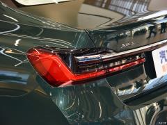 Обновленный спортивный костюм 740Li xDrive Executive M 2019 года 2019 facelifted 740Li xDrive executive M sports suit Фото 41 из 54