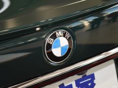 Обновленный спортивный костюм 740Li xDrive Executive M 2019 года 2019 facelifted 740Li xDrive executive M sports suit Фото 46 из 54