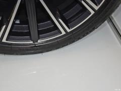 Обновленный спортивный костюм 740Li xDrive Executive M 2019 года 2019 facelifted 740Li xDrive executive M sports suit Фото 38 из 54