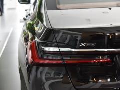 Фейслифтинг 750Li xDrive V8 2019 года в роскошном пакете 2019 facelift 750Li xDrive V8 luxury package Фото 37 из 89