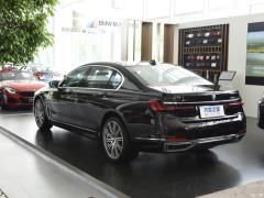Фейслифтинг 750Li xDrive V8 2019 года в роскошном пакете 2019 facelift 750Li xDrive V8 luxury package Фото 5 из 89