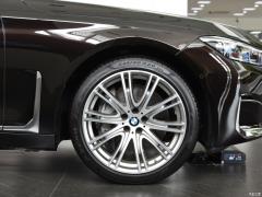 Фейслифтинг 750Li xDrive V8 2019 года в роскошном пакете 2019 facelift 750Li xDrive V8 luxury package Фото 25 из 89