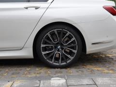 Обновленный спортивный костюм 750Li xDrive V8 M 2019 года 2019 facelifted 750Li xDrive V8 M sports suit Фото 54 из 81