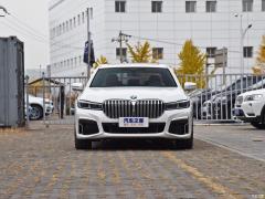Обновленный спортивный костюм 750Li xDrive V8 M 2019 года 2019 facelifted 750Li xDrive V8 M sports suit Фото 2 из 81