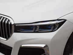 Обновленный спортивный костюм 750Li xDrive V8 M 2019 года 2019 facelifted 750Li xDrive V8 M sports suit Фото 34 из 81