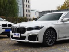 Обновленный спортивный костюм 750Li xDrive V8 M 2019 года 2019 facelifted 750Li xDrive V8 M sports suit Фото 25 из 81
